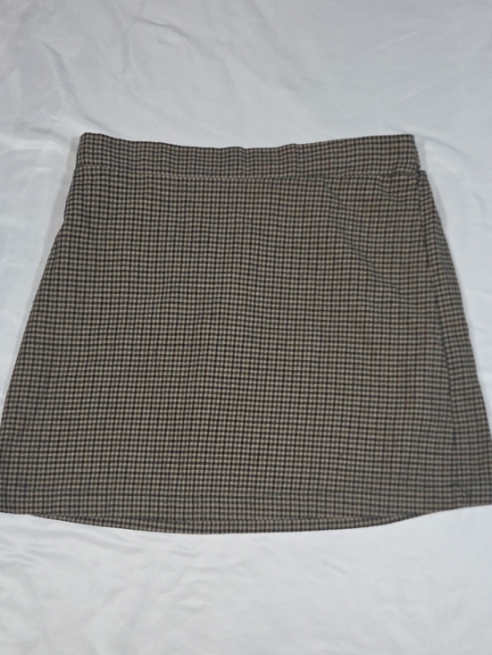 American Eagle Outfitters Dresses & Skirts - American Eagle tan and brown herringbone mini skirt classic houndstooth Size M